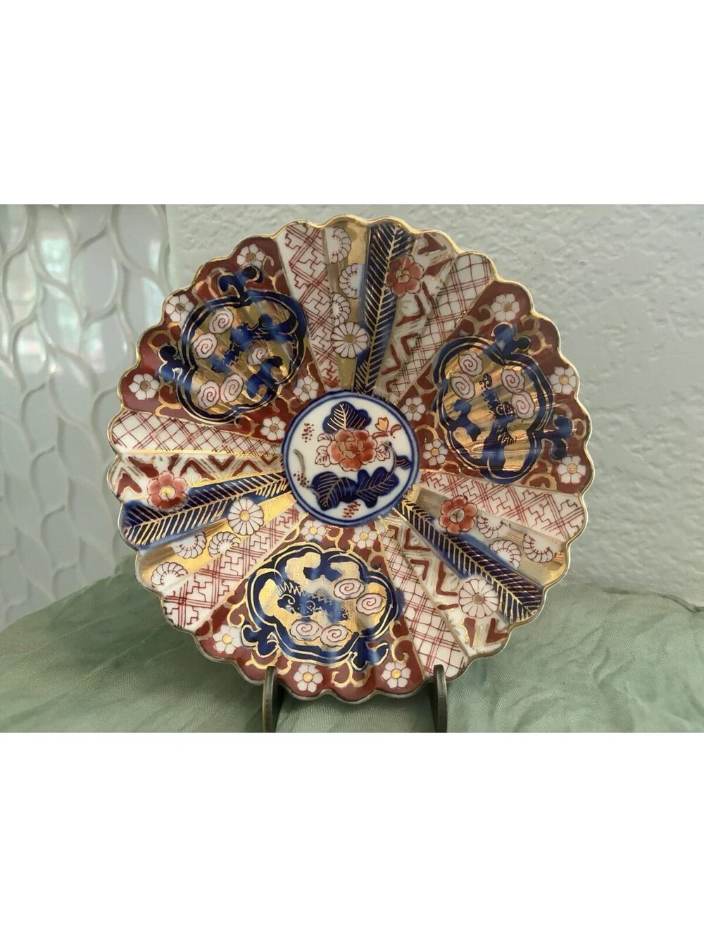 Antique Japan Handpainted Scalloped Floral Design Plate EUC Imari 4.5”